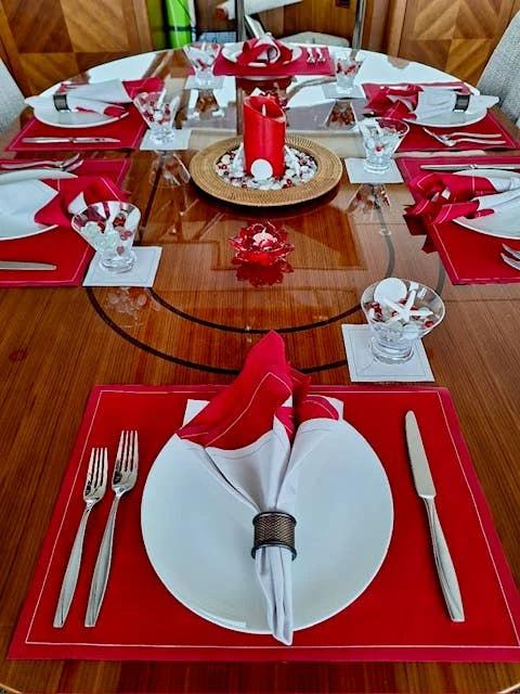 Golden Salute Cheers Luxury Disposable Cocktail Napkins