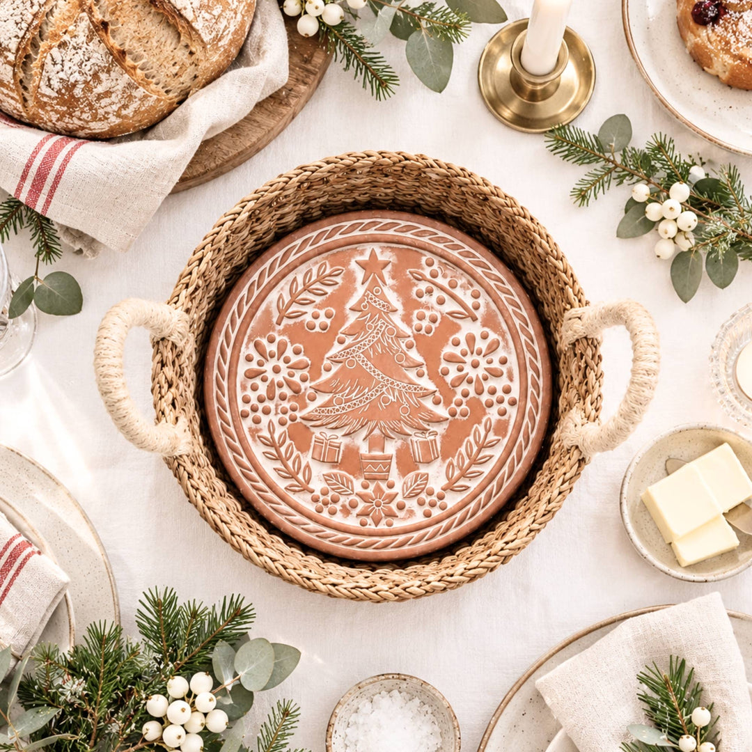 Handmade Bread Warmer &amp; Wicker Basket - Christmas Round