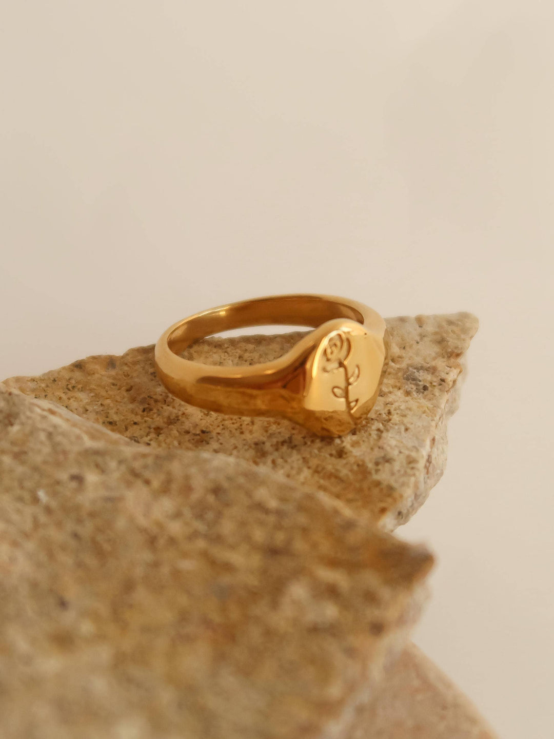 Georgia 18K Gold Non-Tarnish Rose Ring Flânerie by MAIQ
