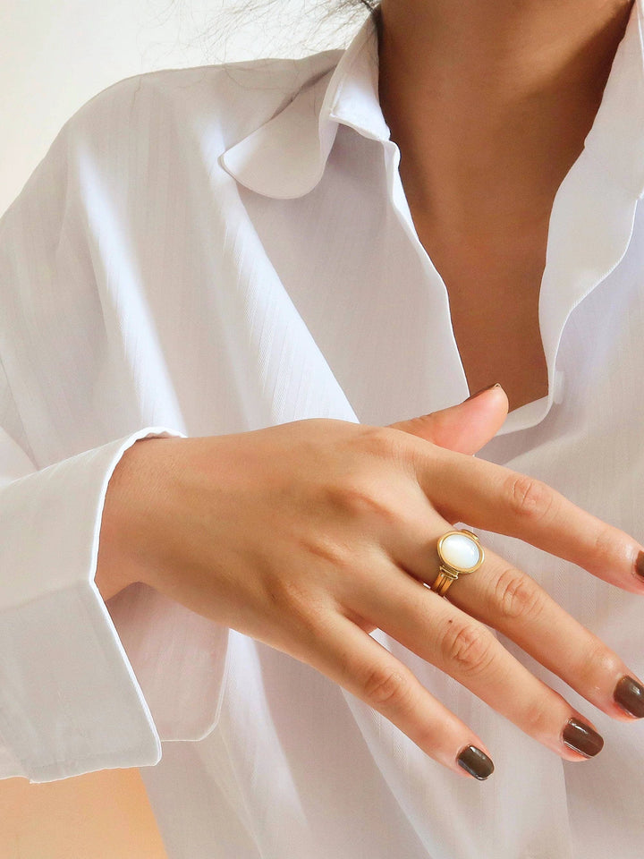 Jade Shell Stone Ring - Non-Tarnish Seashell Statement Ring Flânerie by MAIQ