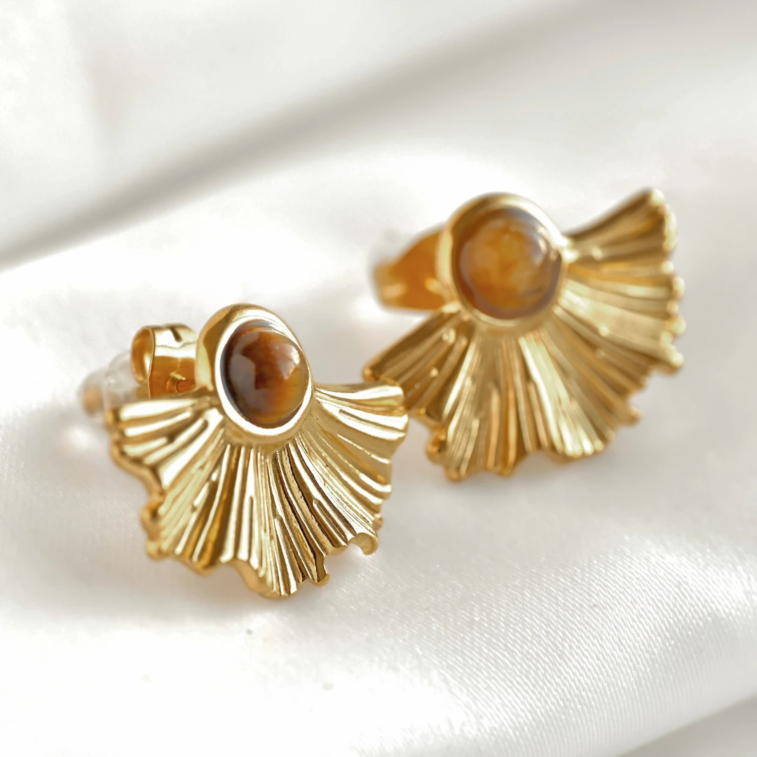 Medium fan earrings in gold-tone with tiger eye cabochons (pair)