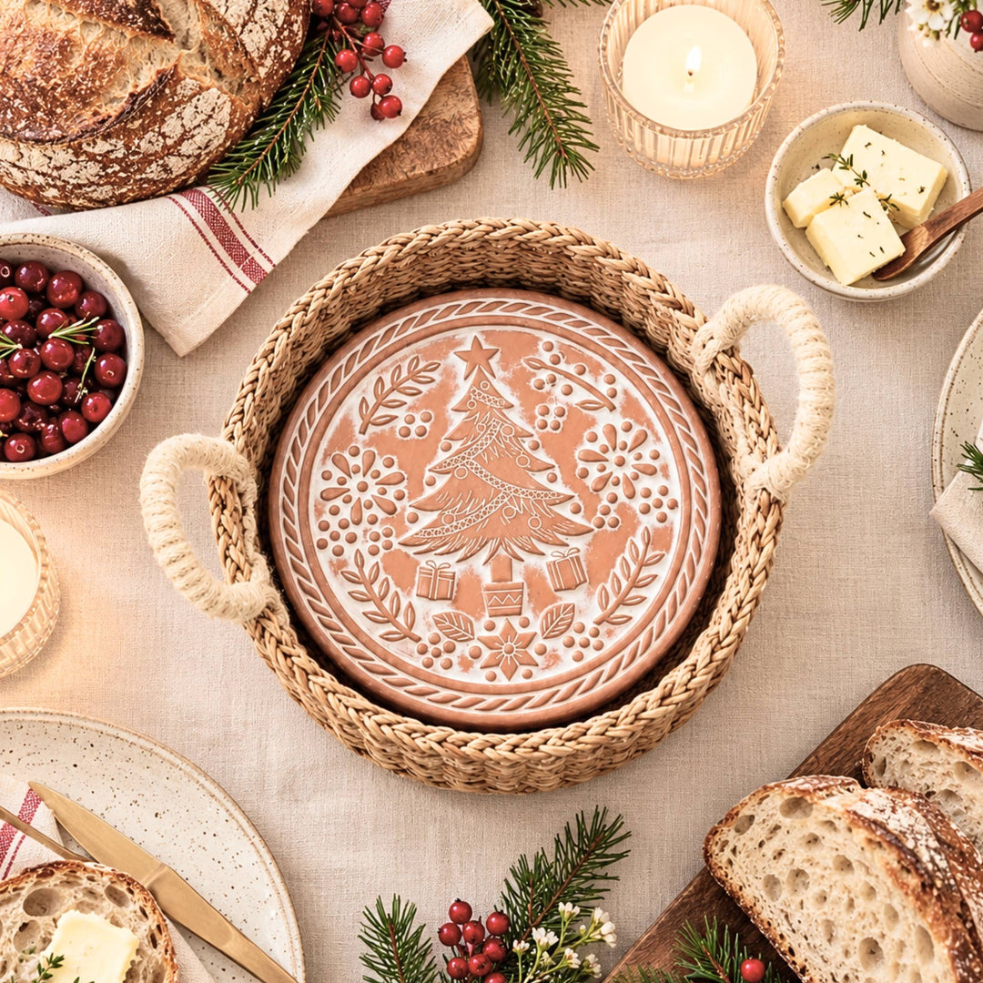 Handmade Bread Warmer &amp; Wicker Basket - Christmas Round