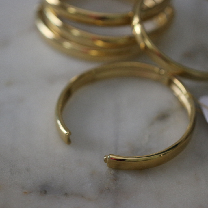 Heirloom Bangle 18K Gold Water Resistant Hinged Bracelet