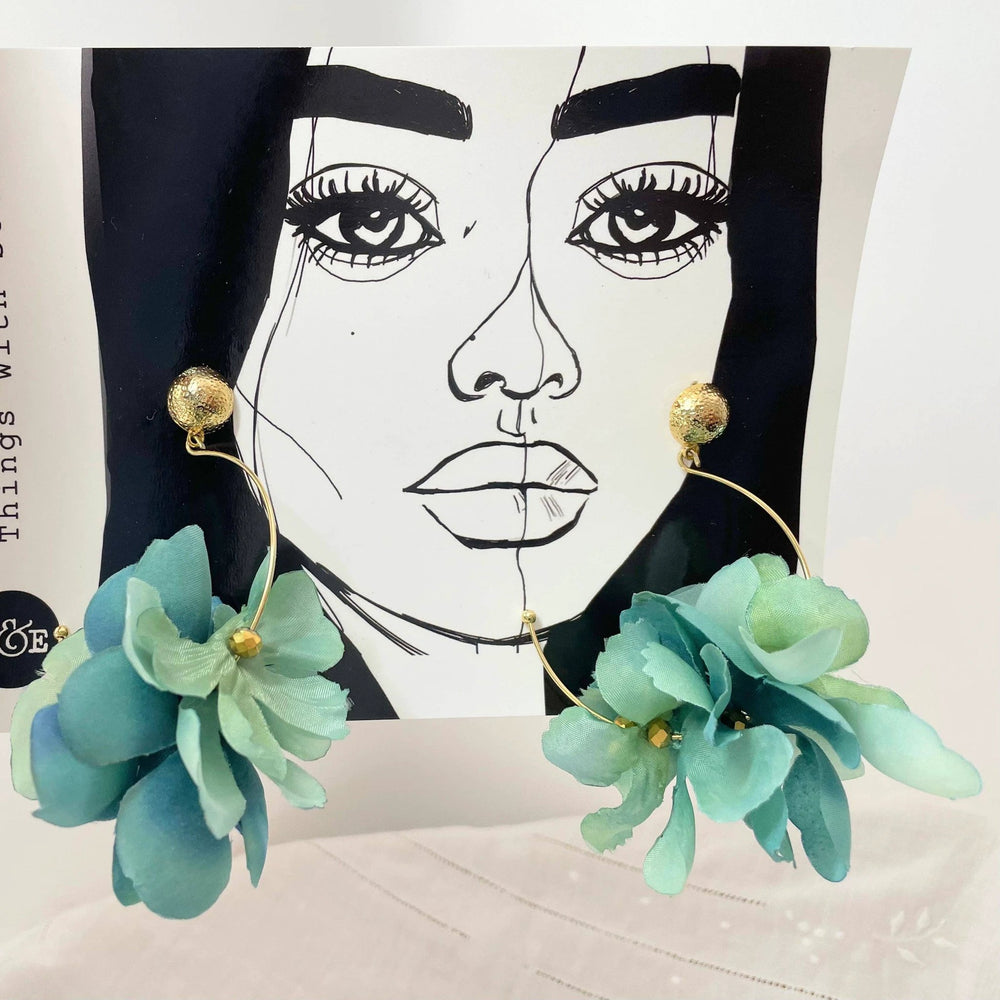 Gertrude's Flower Earrings ( Light Blue )