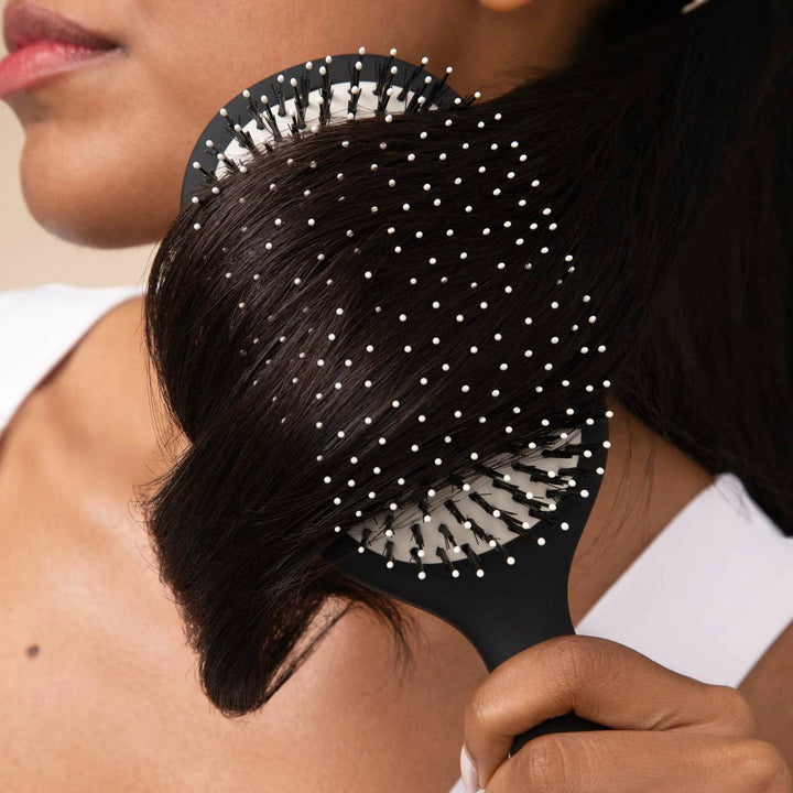 Smooth &amp; Polish Brush in Black KITSCH