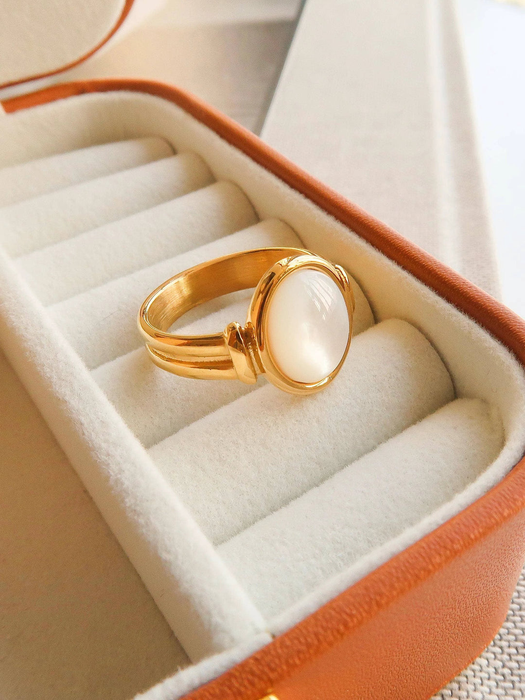 Jade Shell Stone Ring - Non-Tarnish Seashell Statement Ring Flânerie by MAIQ