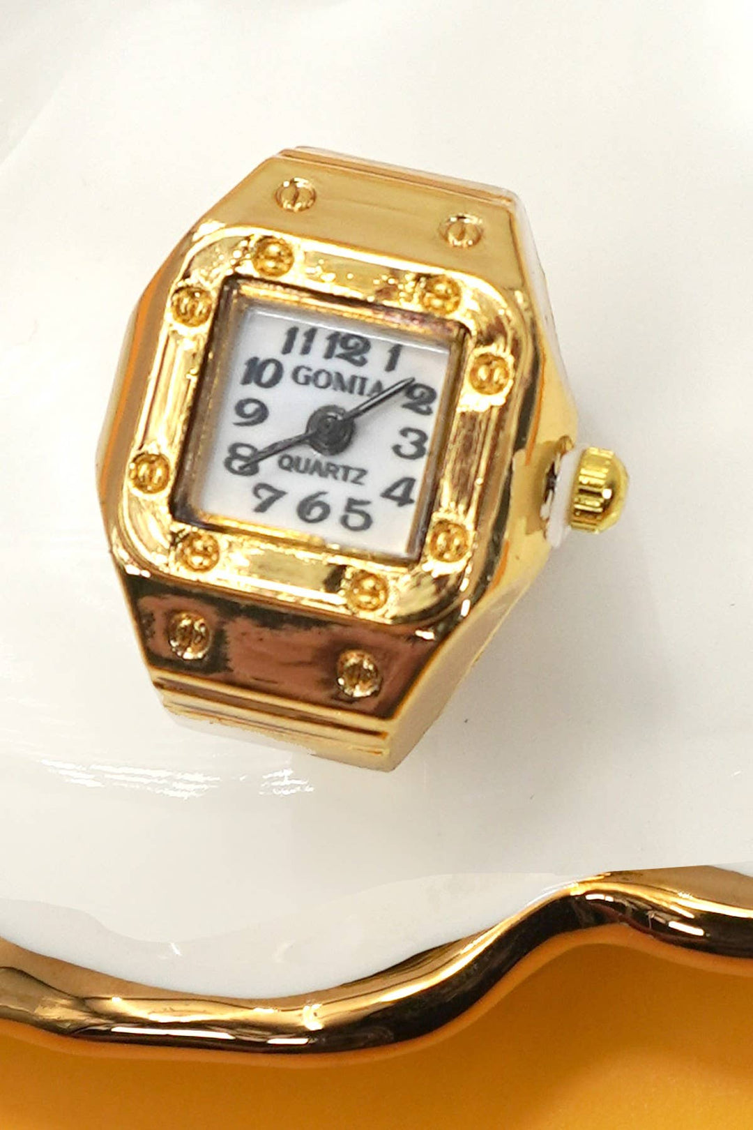 Ring-Shaped Watch