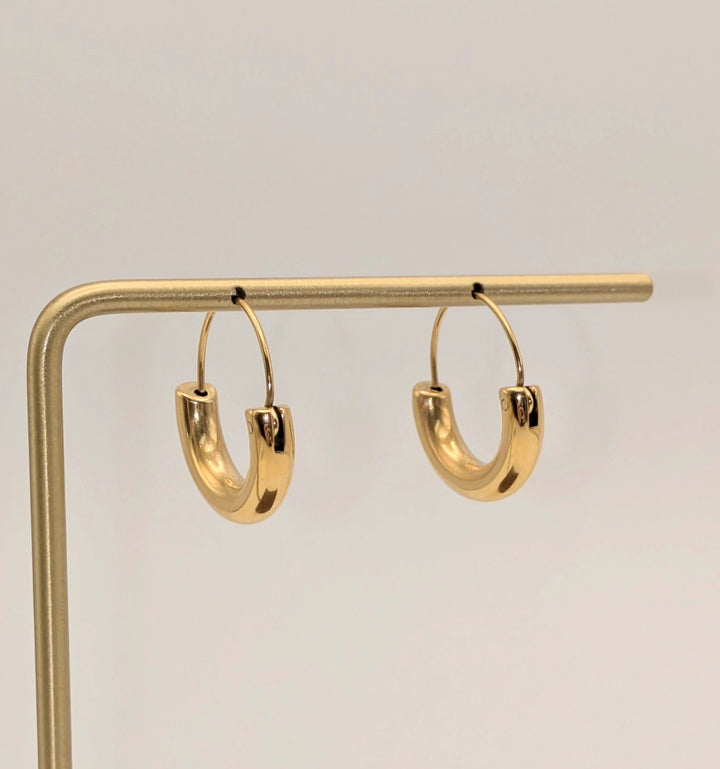 Mackenzie U-Shape Hoop Earrings - 18K Gold Non-Tarnish Hoops Flânerie by MAIQ