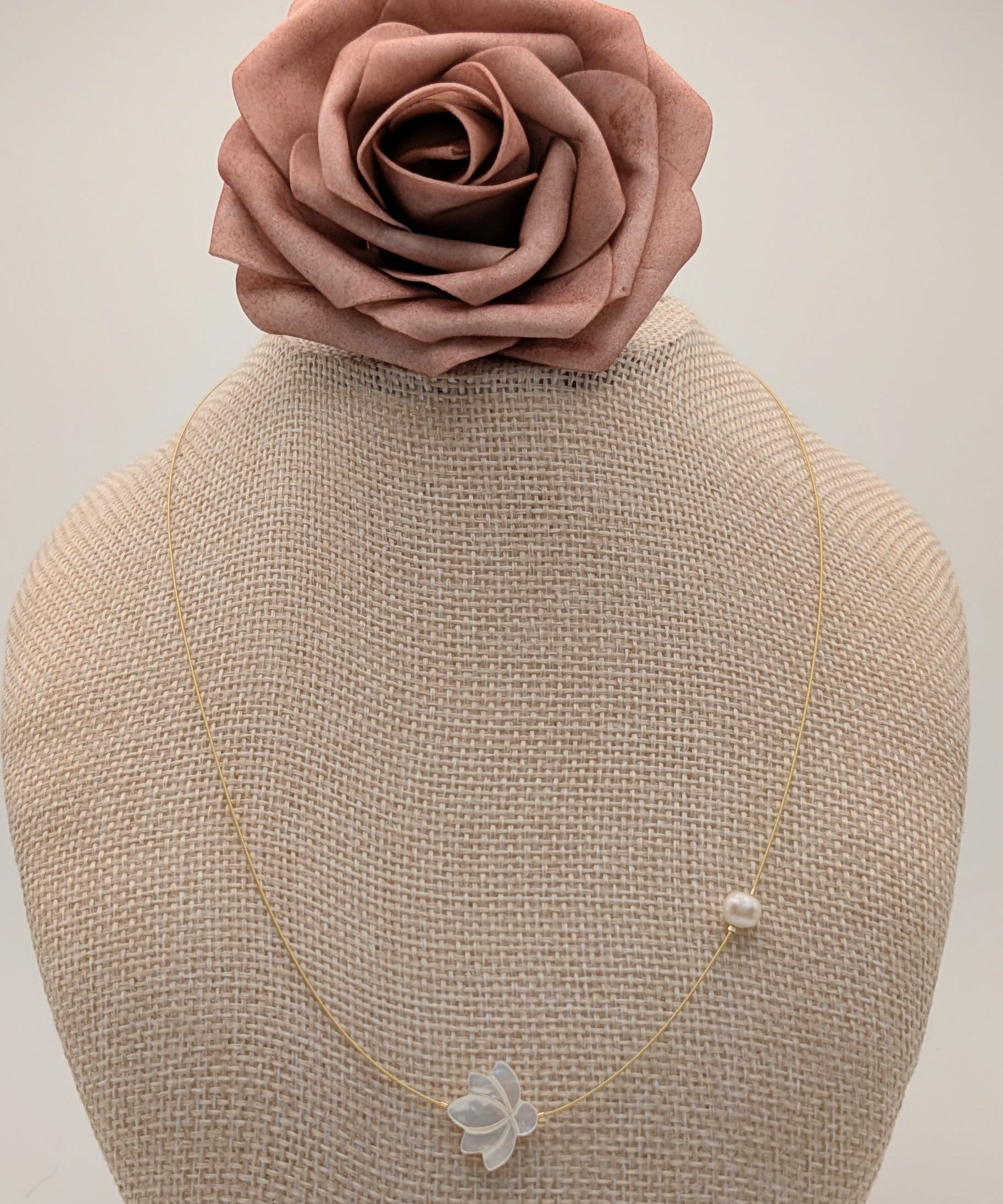 The White Lotus Necklace Mar&Ella