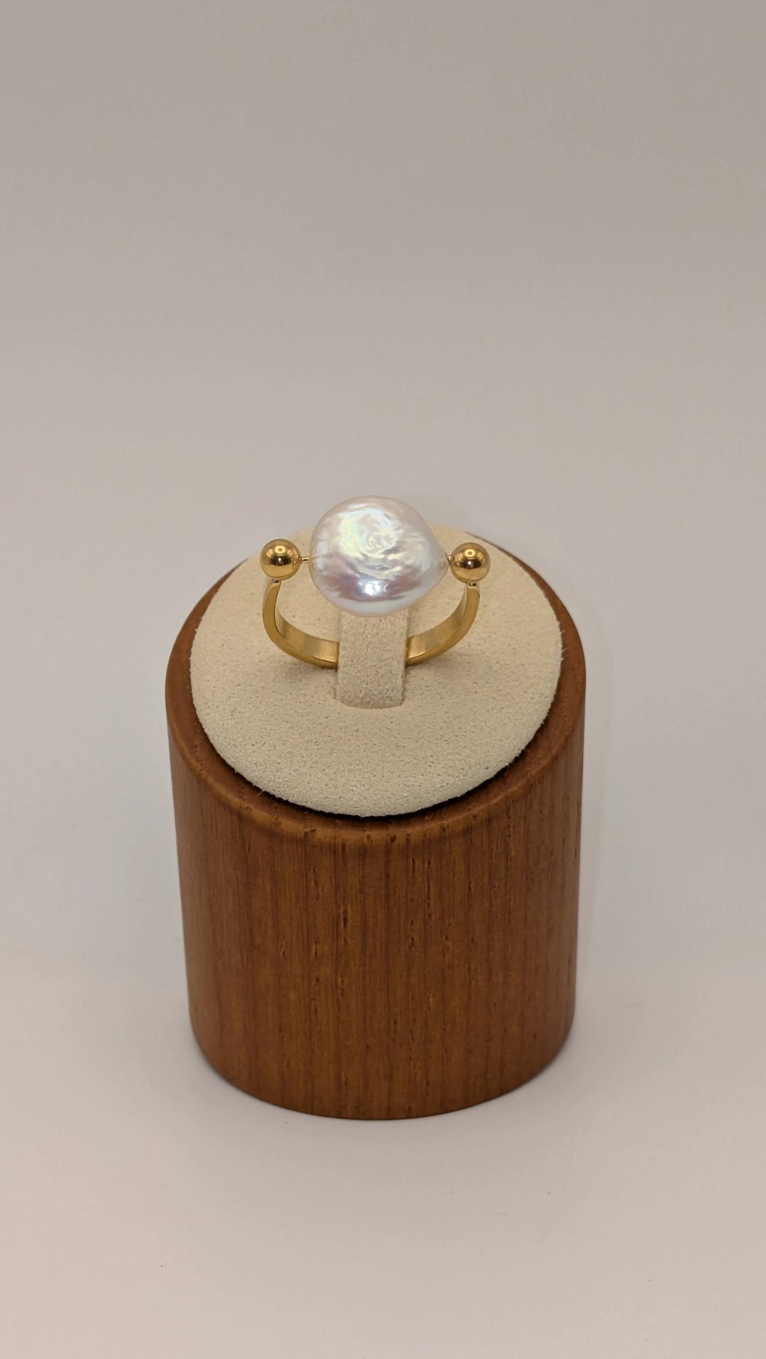 Déodat 18K Gold Non-Tarnish Baroque Pearl Ring Flânerie by MAIQ