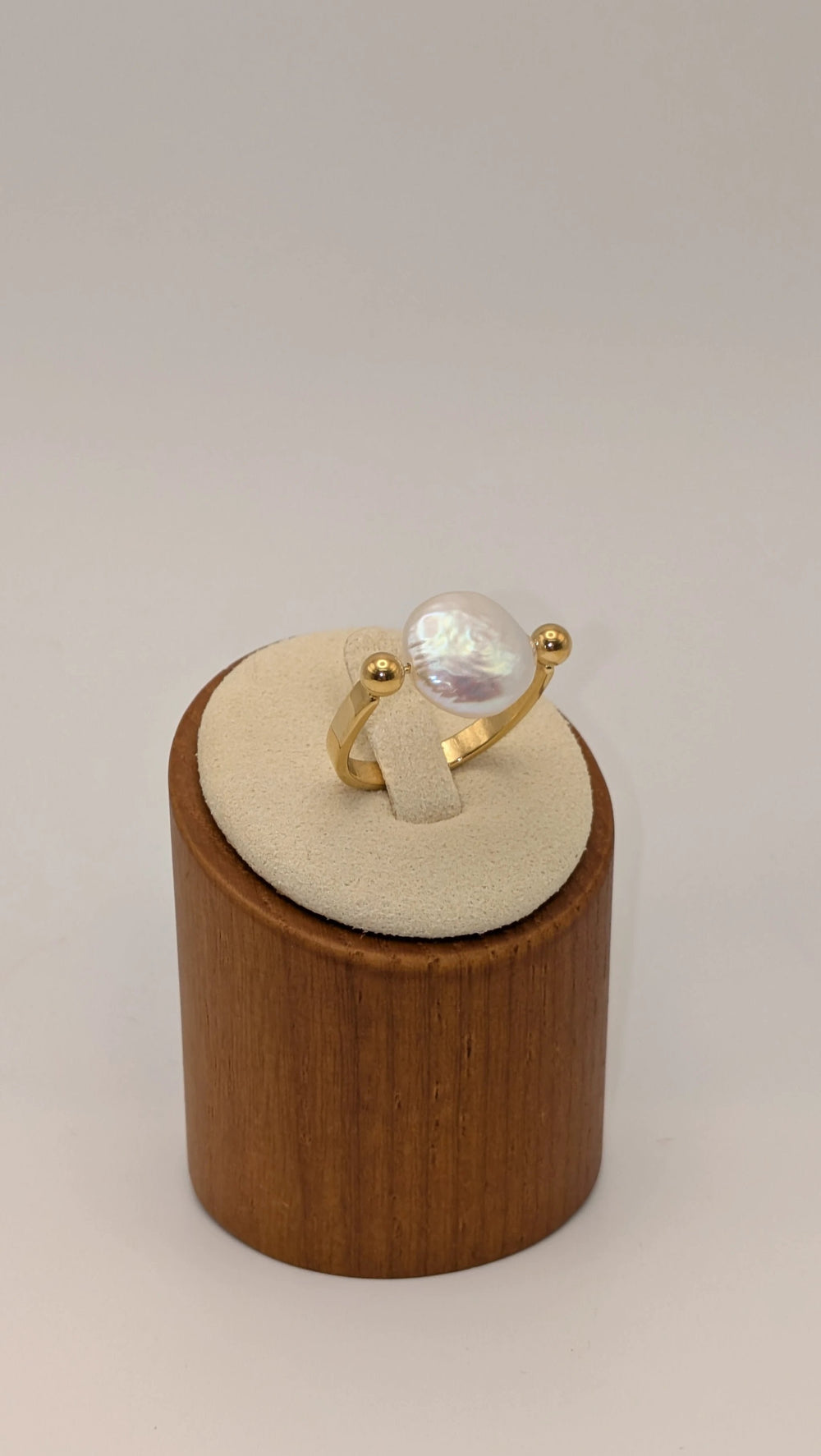 Déodat 18K Gold Non-Tarnish Baroque Pearl Ring Flânerie by MAIQ