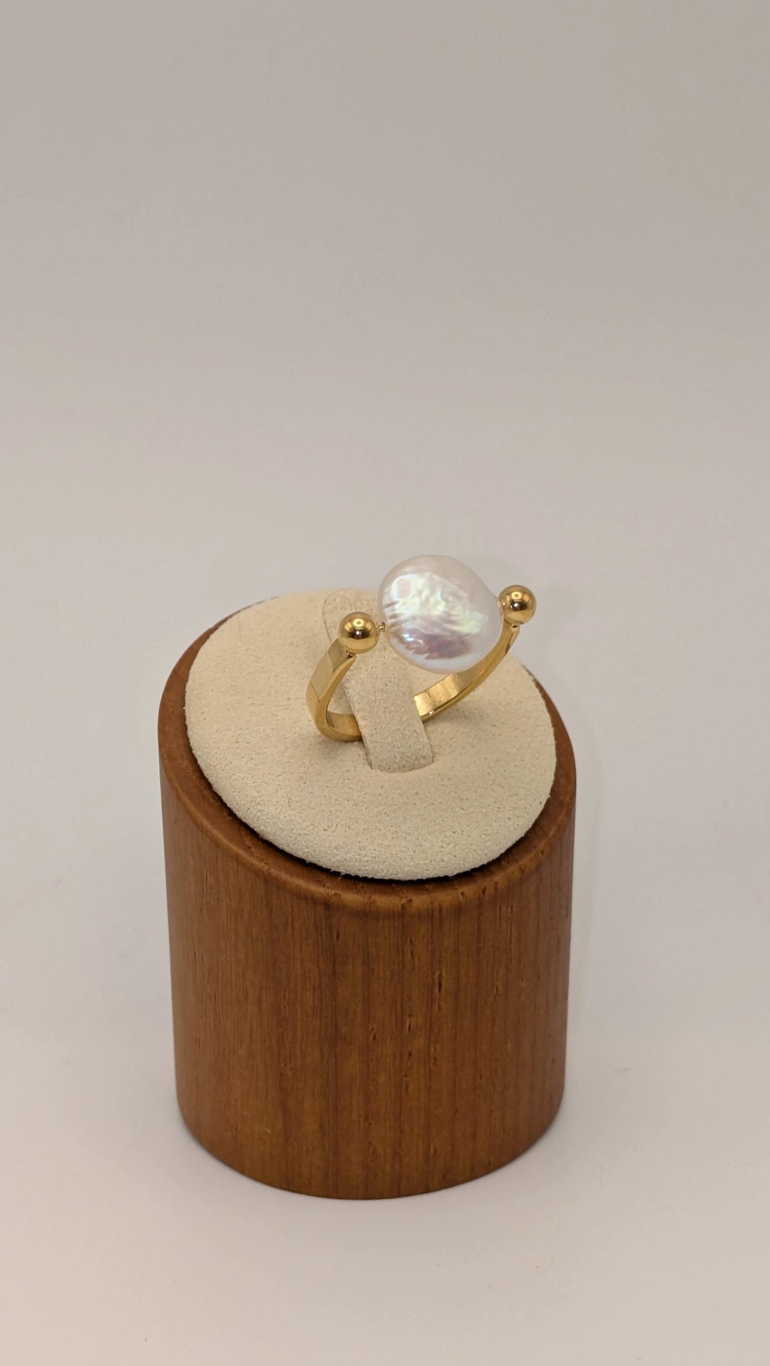 Déodat 18K Gold Non-Tarnish Baroque Pearl Ring Flânerie by MAIQ