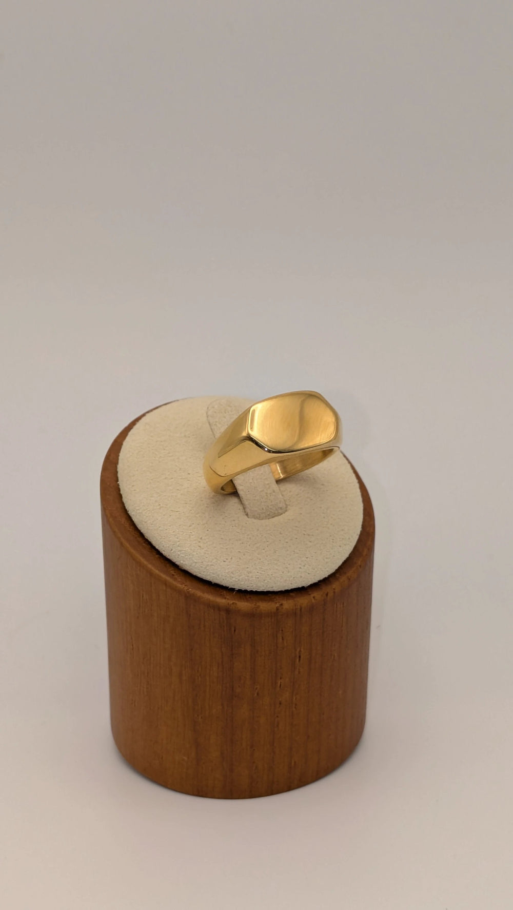 18K Gold Hexagon Signet Ring - Modern Geometric Statement Piece Furano Studio