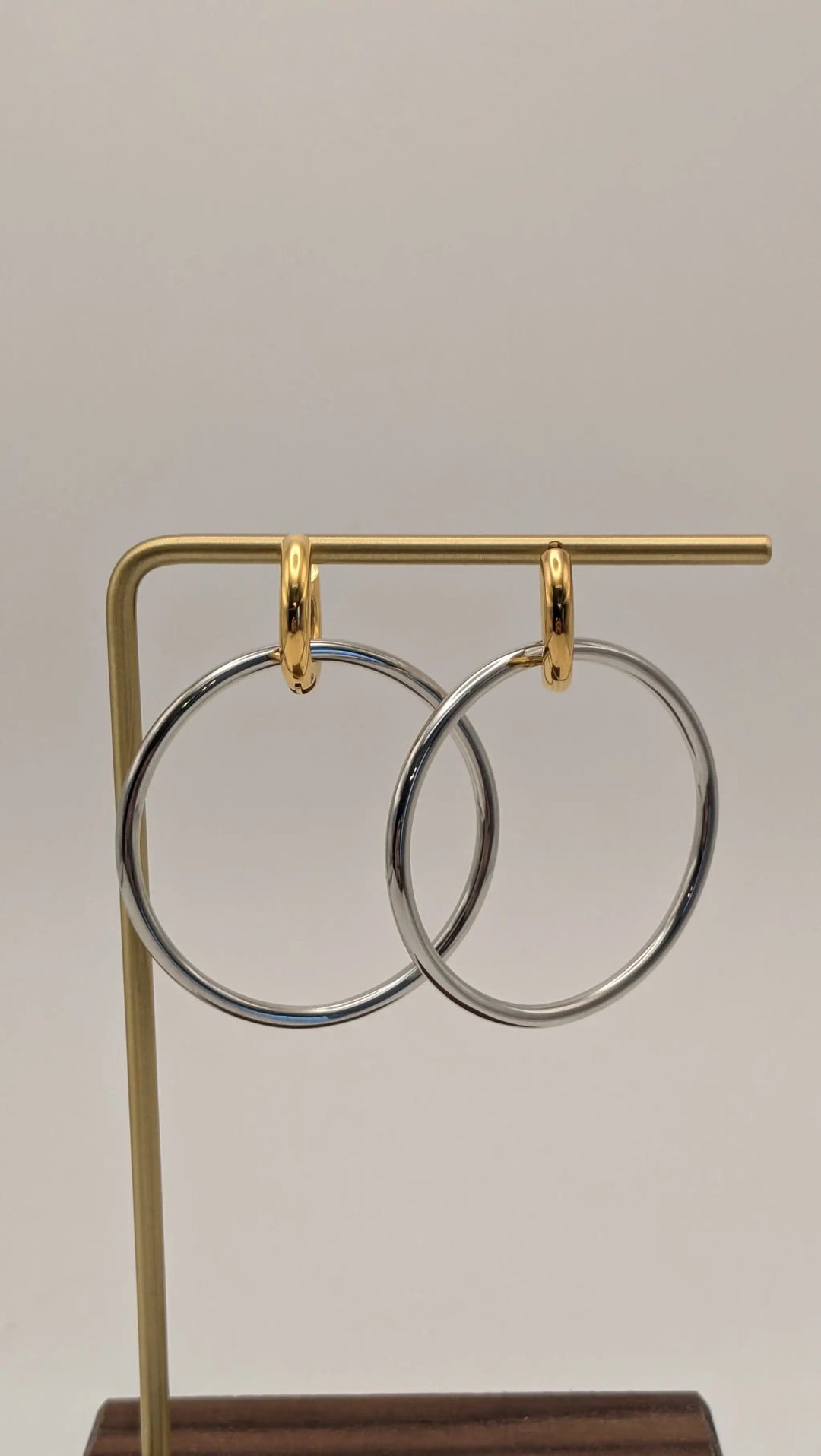 Kiana Hoop Sahira Jewelry Design
