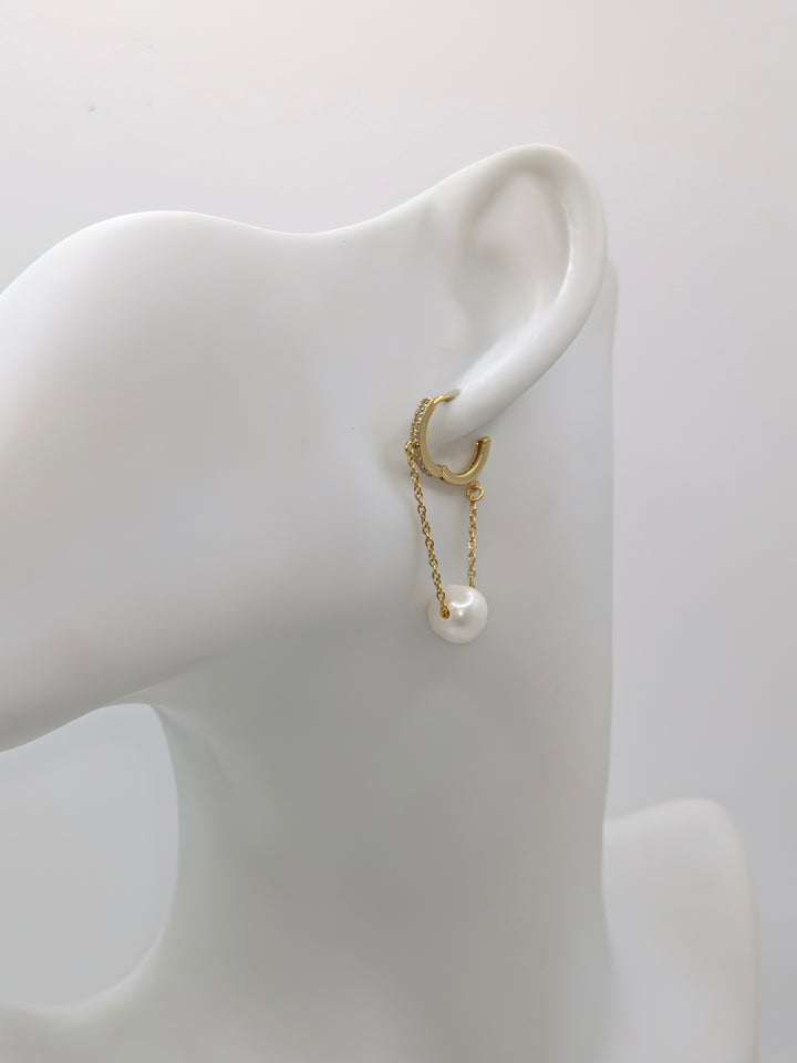 Hillary Pearl Chain Huggies | Gold &amp; Silver Sahira Jewelry Design