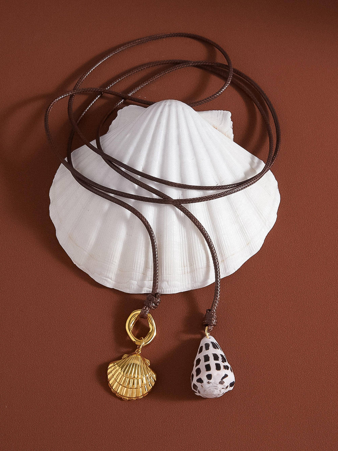 Chia 18K Gold Non-Tarnish Shell Charm Cord Necklace