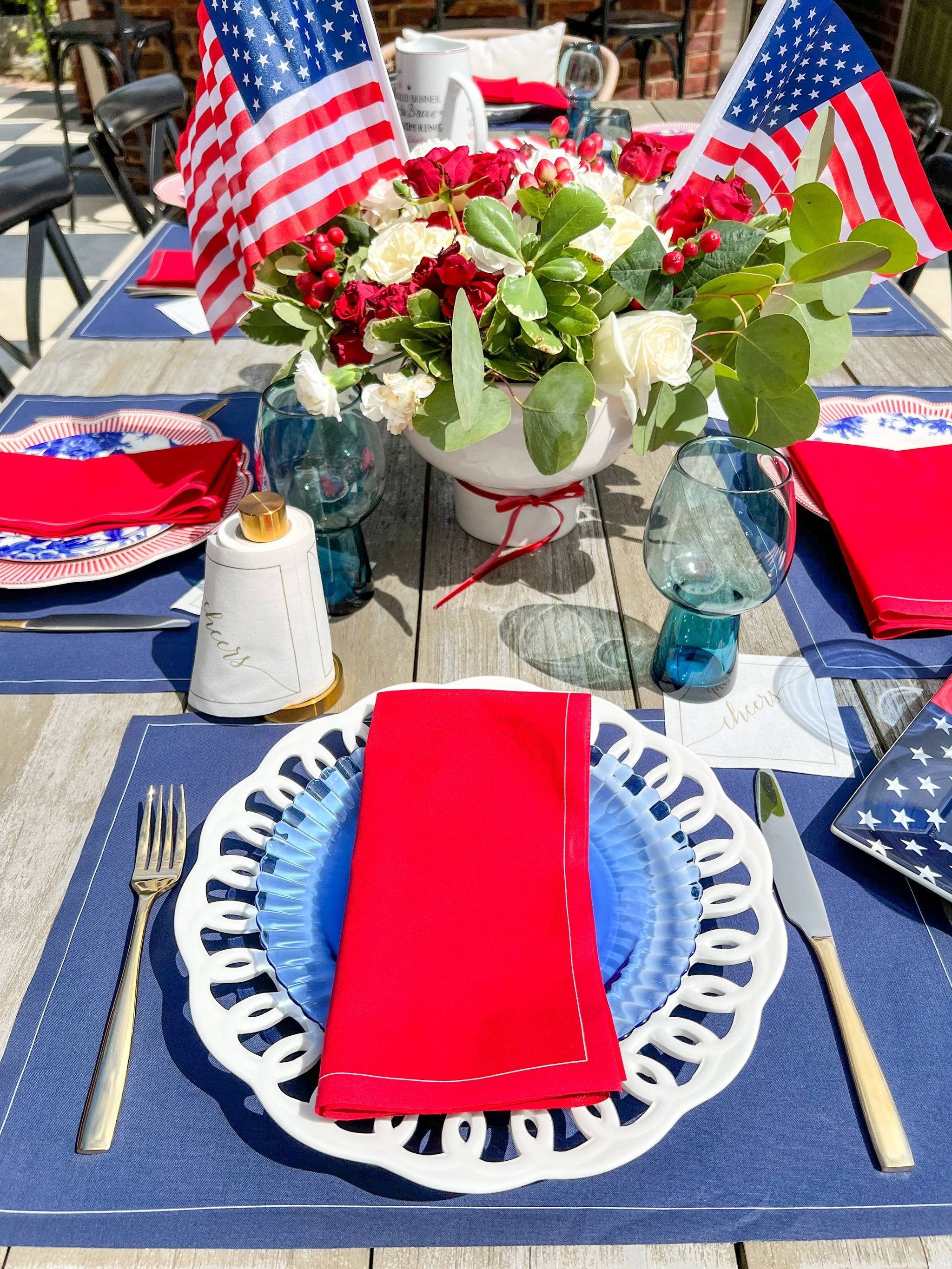 Golden Salute Cheers Luxury Disposable Cocktail Napkins