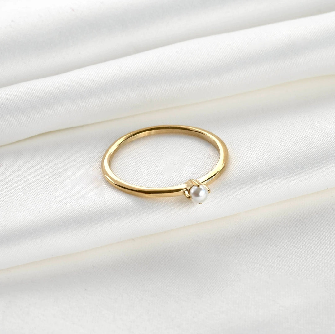 Solo Pearl Ring - Waterproof 18K Gold Minimalist Stacker Blueyejewelry