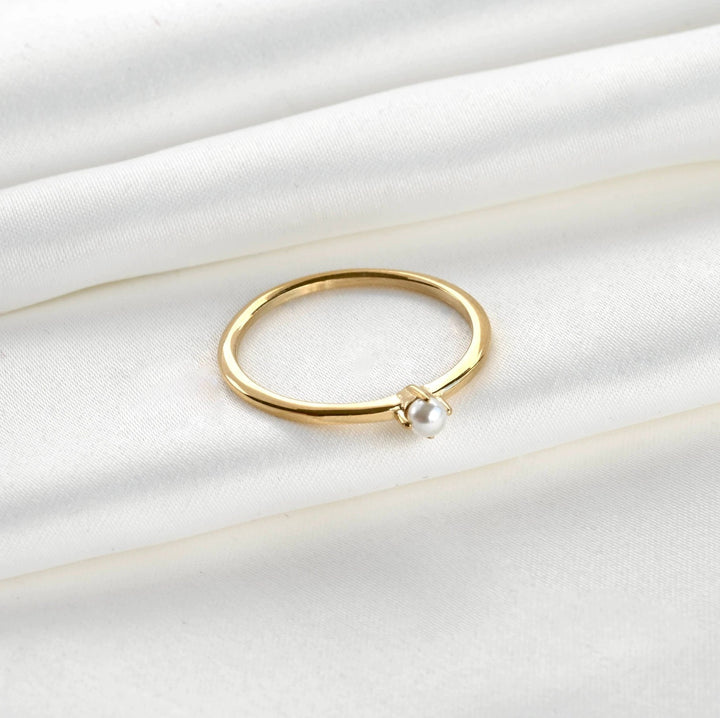 Solo Pearl Ring - Waterproof 18K Gold Minimalist Stacker Blueyejewelry