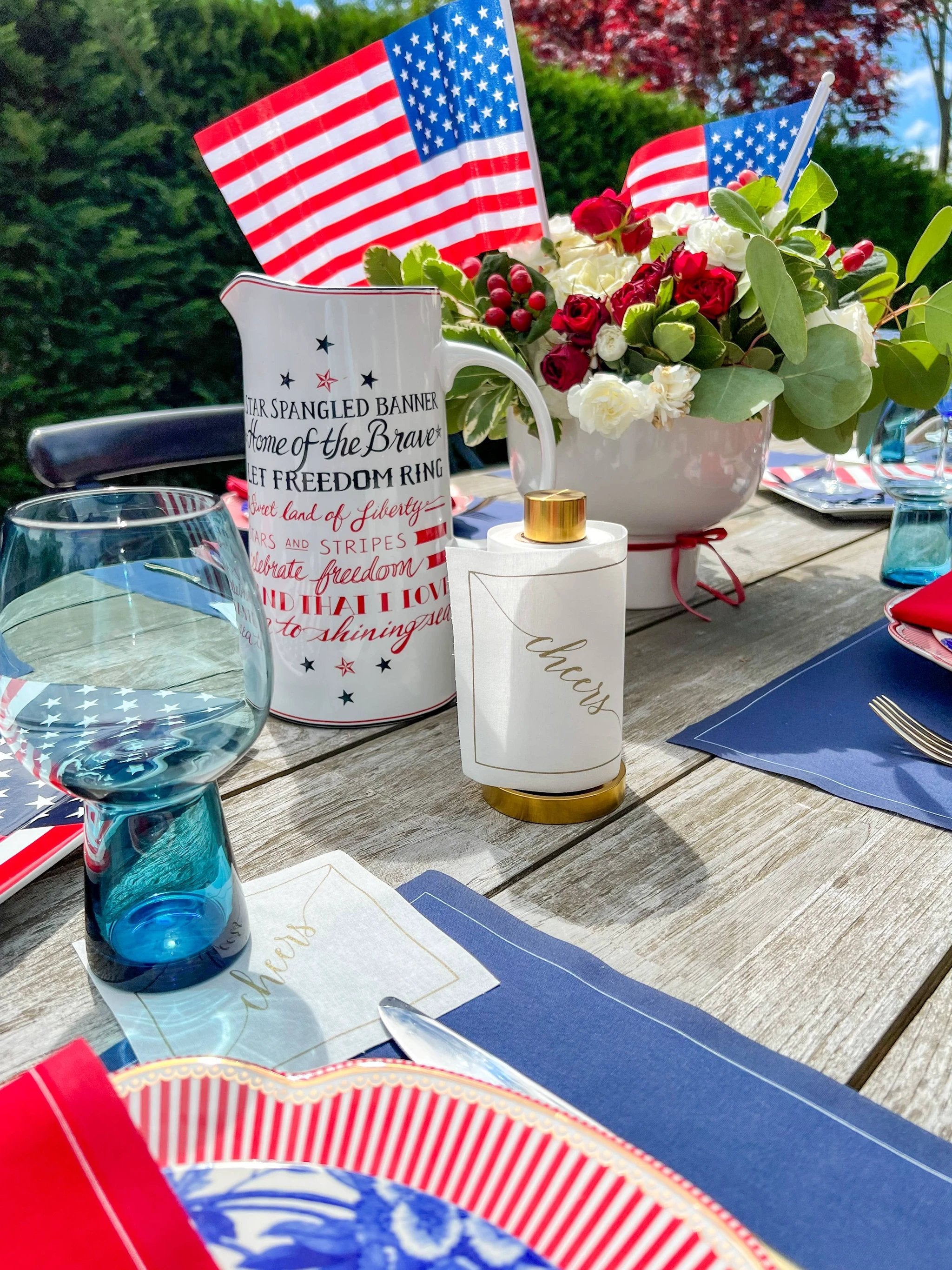 Golden Salute Cheers Luxury Disposable Cocktail Napkins