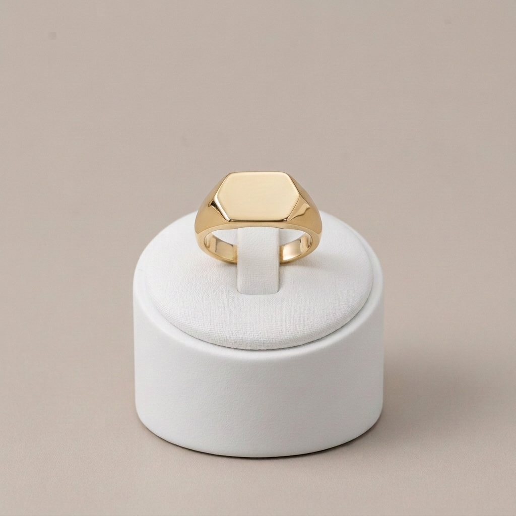 Ring photo with softened edges