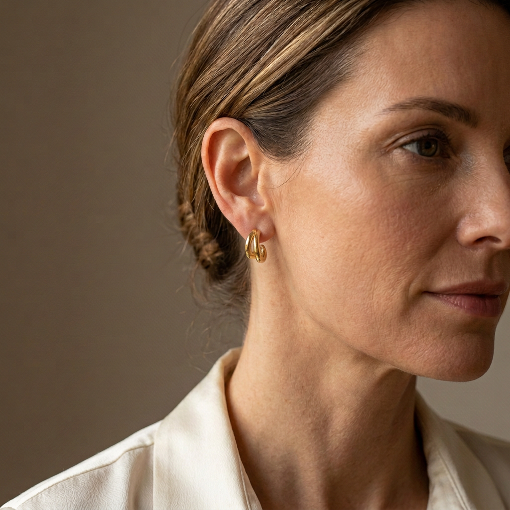 Smaller Maddison double-C earring lifestyle photo