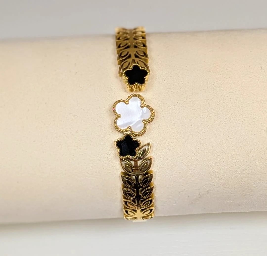 Flower Bracelet - 18K Gold Plated Stainless Steel Statement Piece Intensity