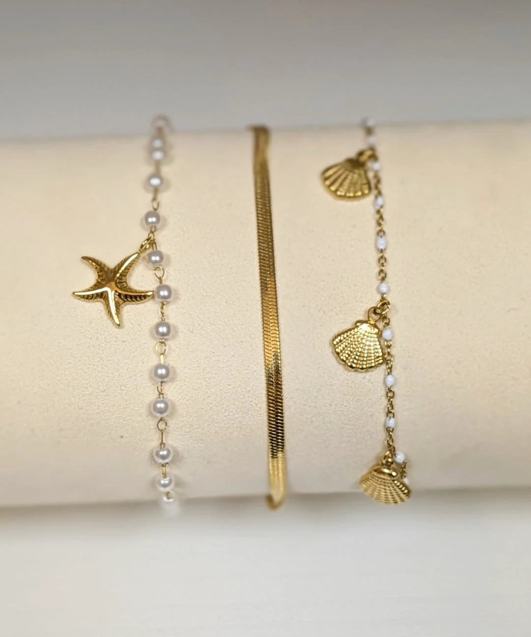 Cassis 18K Gold Non-Tarnish Shell Pearl Bracelet Set Flânerie by MAIQ